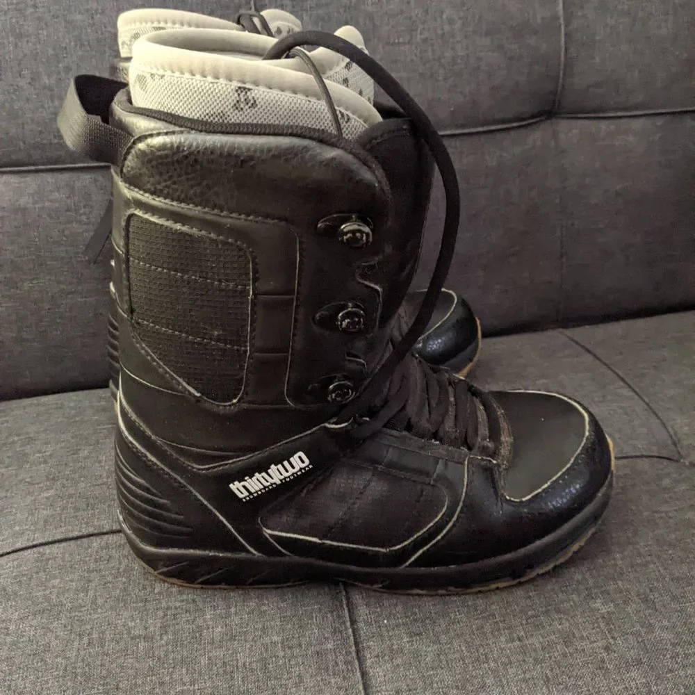 ThirtyTwo Snowboarding Boots - lace-up - Picture 4 of 4